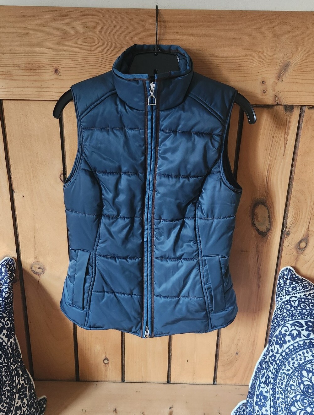 Ariat Womens Small Teal Zip Up Quilted Vest With Pockets And Polka Dot Lining
